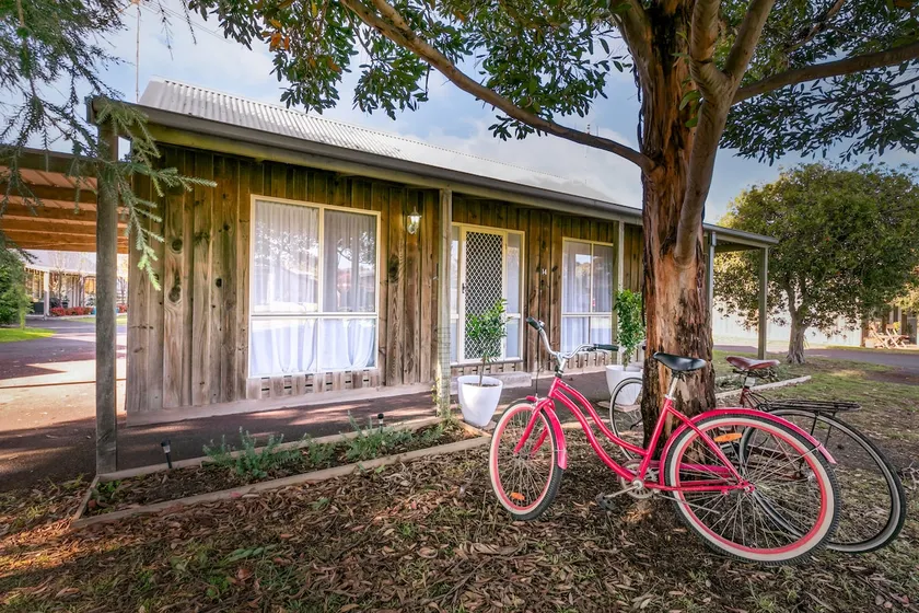 The Cottage- Pet friendly, Golf, Ocean and River! - Image 1