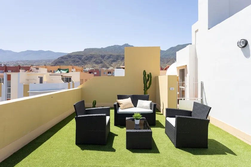 Home2Book Attic Terrace Apt Charming Ocean View - Image 1