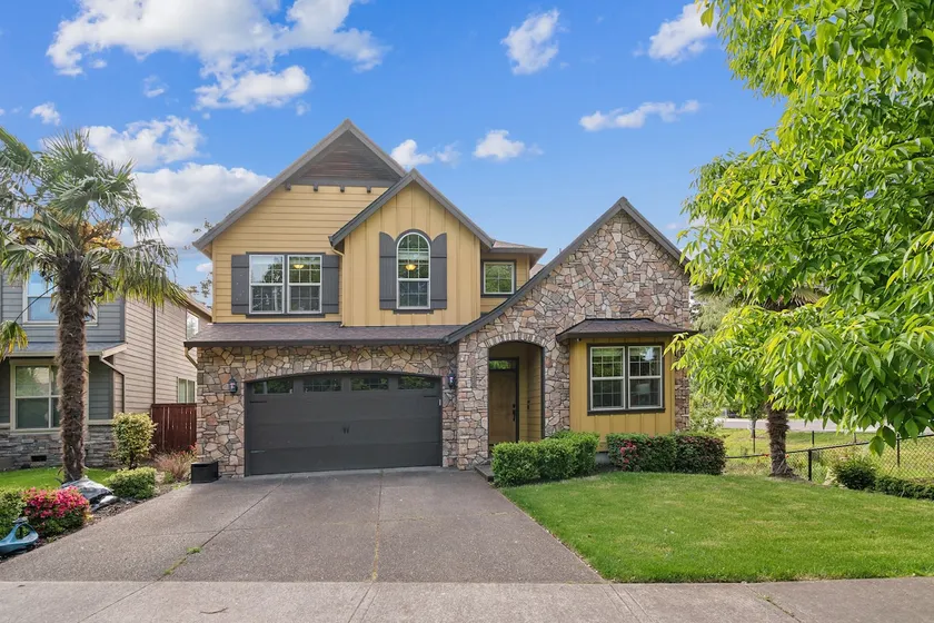 Entire Place, private, 5 BR Near Portland DT - Image 1