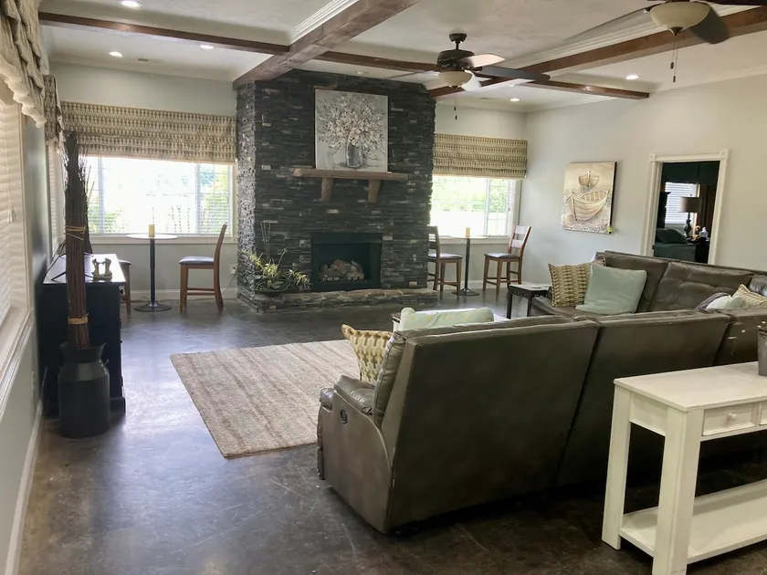 Lake Side Barndominium in Charming Buchanan - Image 1