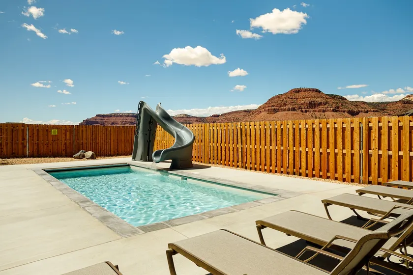 Private Pool+Hot Tub! Near Zion+Bryce! Sleeps 12! - Image 1