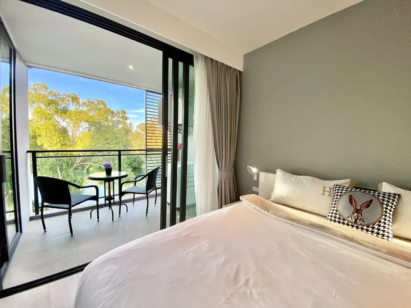 Laguna Cassia | Luxury 1-bedroom lake view apartment | 57 sqm | High-speed Wifi | High-end resort - Image 1