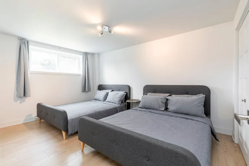 Family Home in Longueuil • 2 Bed • 1 Bathroom - Image 1