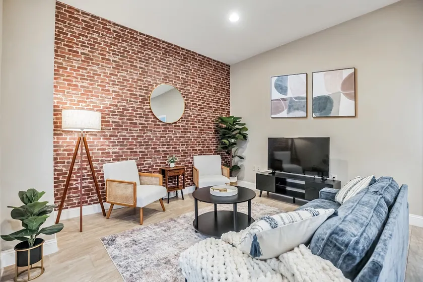 Luxury 3brm - Perfect Location - Image 1