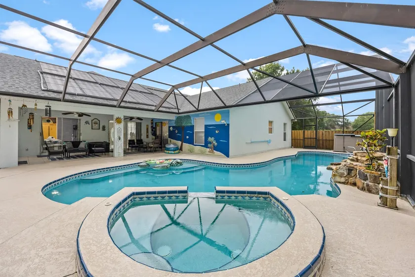 Turquoise Turtle Cove-25 Mins to the Beach & Port! - Image 1