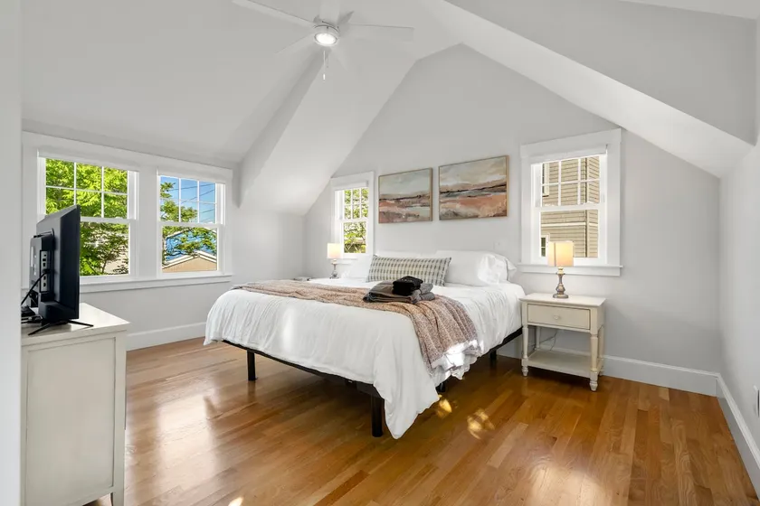 Dog Friendly 2BR Home Walk to Beach+Bearskin Neck - Image 1