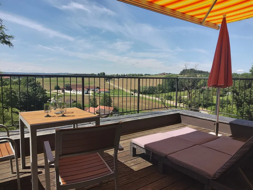 Vision and pool - ideal for golf and wellness - Image 1