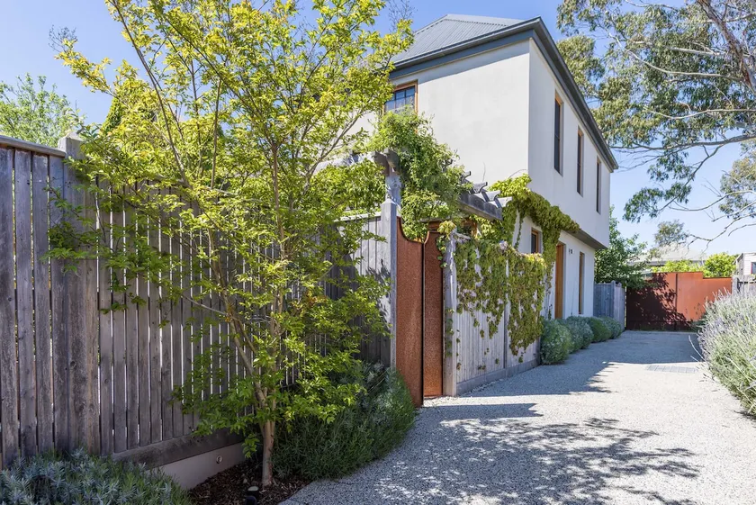 Rochville | 2 Bed | Country Getaway | Dog Friendly - Image 1