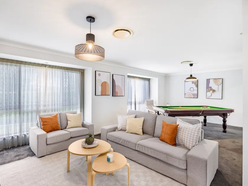 Carindale Family Home/Close to Westfield & Highway - Image 1
