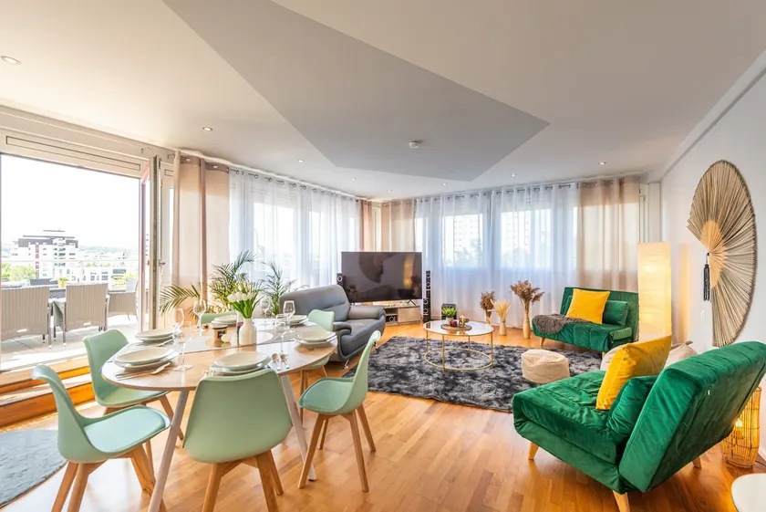 Great penthouse, Stuttgart Trade Fair | Home theater | Parking - Image 1