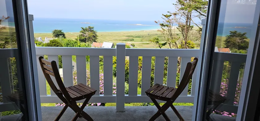 Pretty house with breathtaking sea view 5 minutes walk from Vougot beach - Image 1