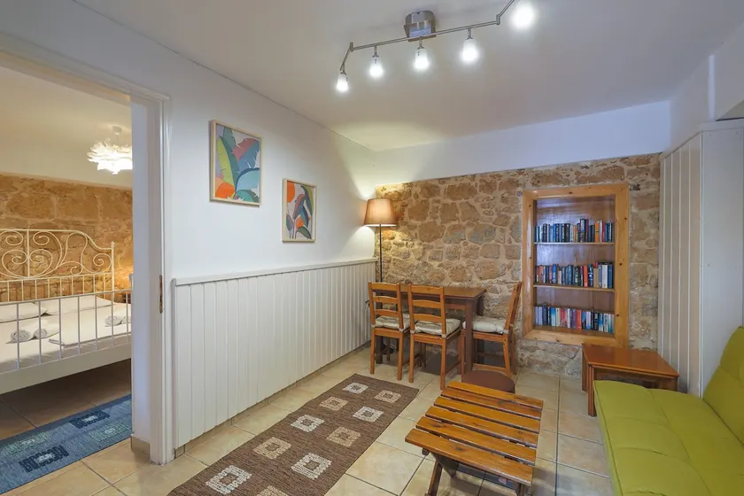 Armida, apartment in Aegina town - Image 1