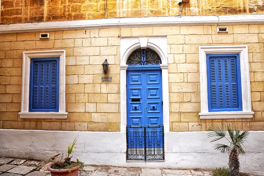 Charming Ground-floor Maisonette - Image 1