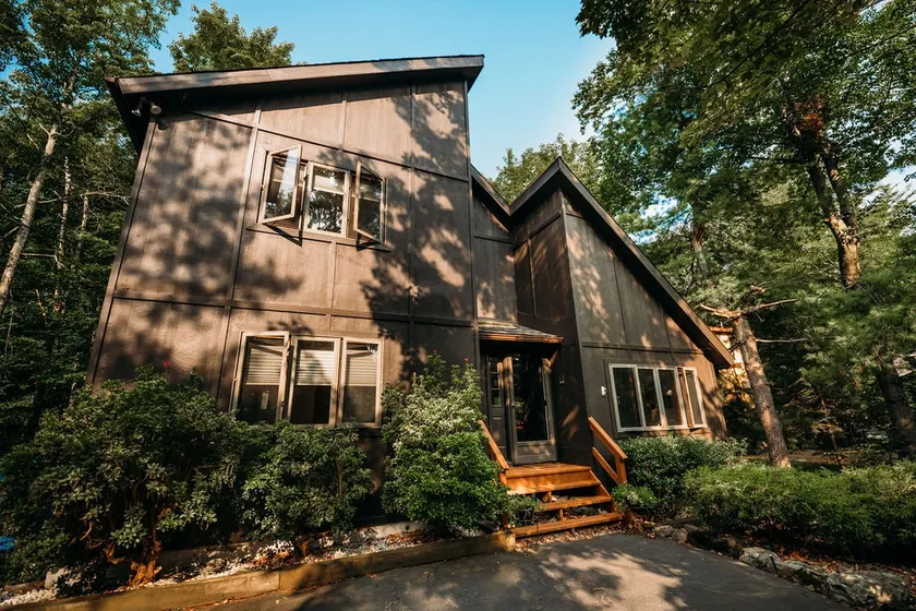 Poconos_BlackWood Cabin - Image 1