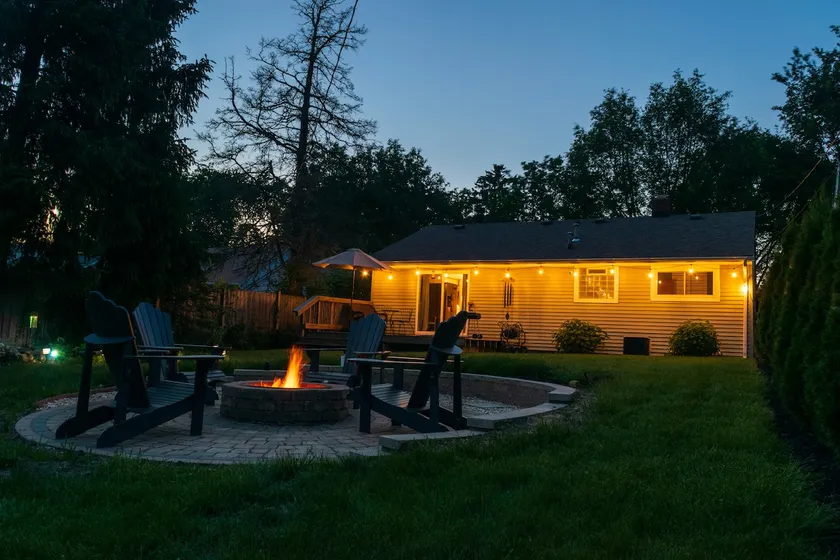 Mid-Century Haven: Curated Cottage with Music Room - Image 1