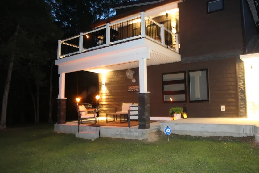 Picturesque Riverfront Home w/Ambiance & Hot Tub - Image 1