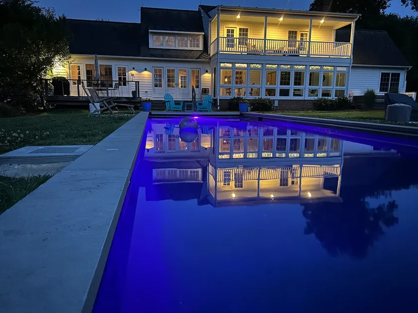 Heated Pool+Hot Tub, UVA, Winery Weddings, Hikes - Image 1