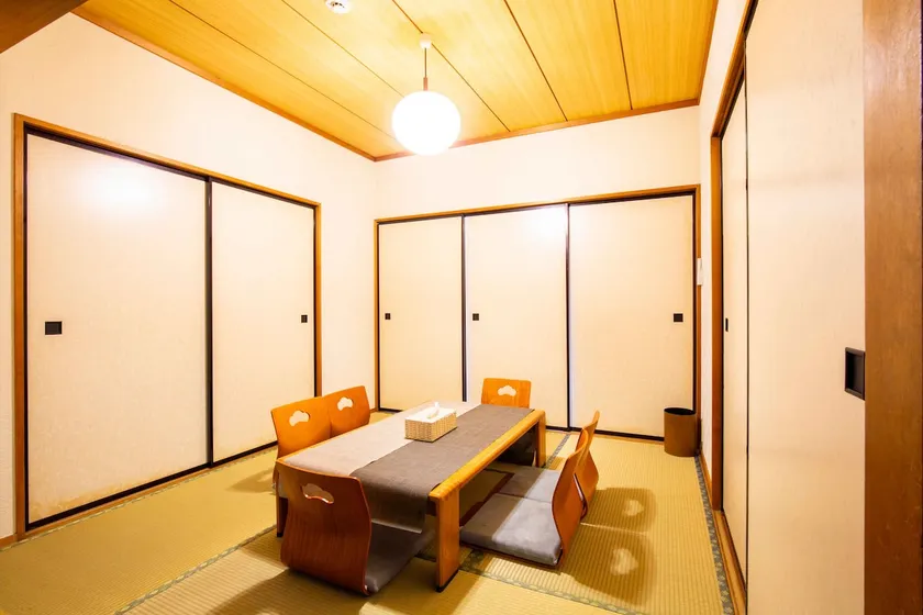 A 2-story house near Aomori Yamada High School! Up to 12 people! Fully equipped and free parking! - Image 1