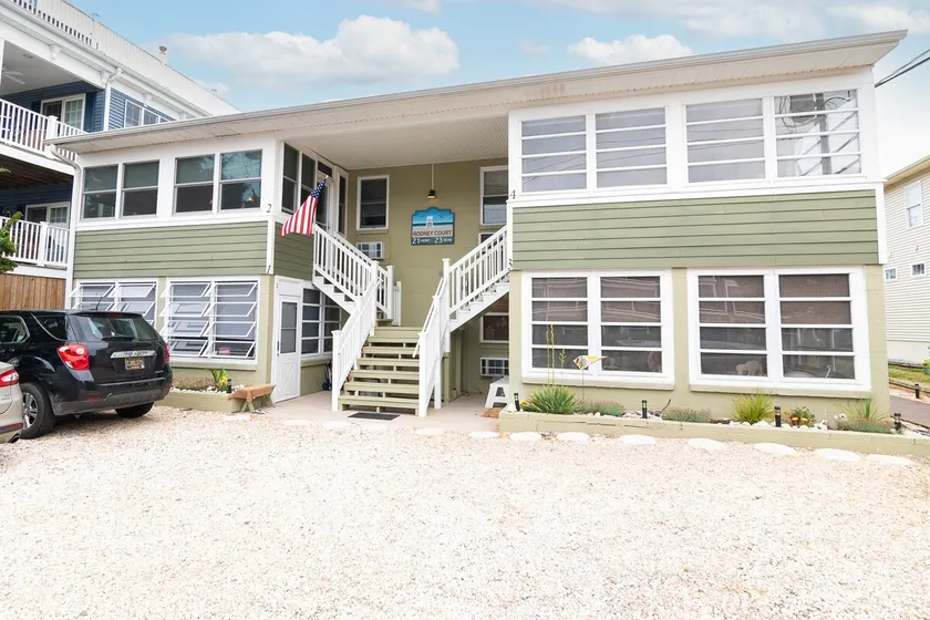 Dawn's Beach House - Image 1