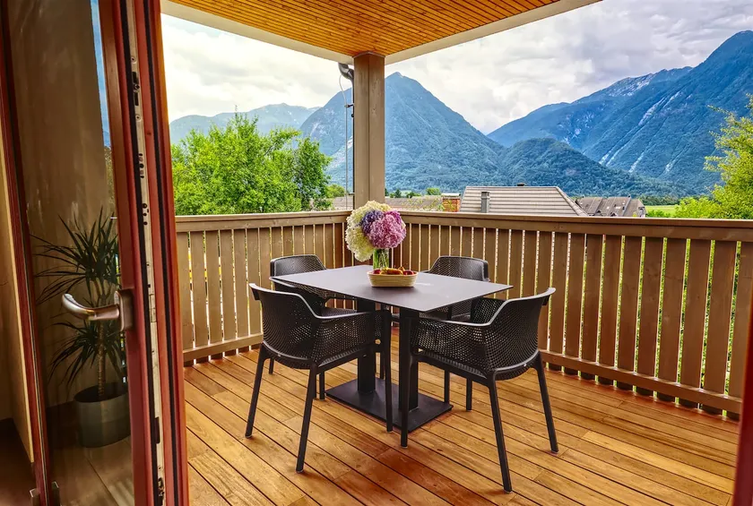 Apartment 3 – One Bedroom (2+2), Mountain View - Image 1