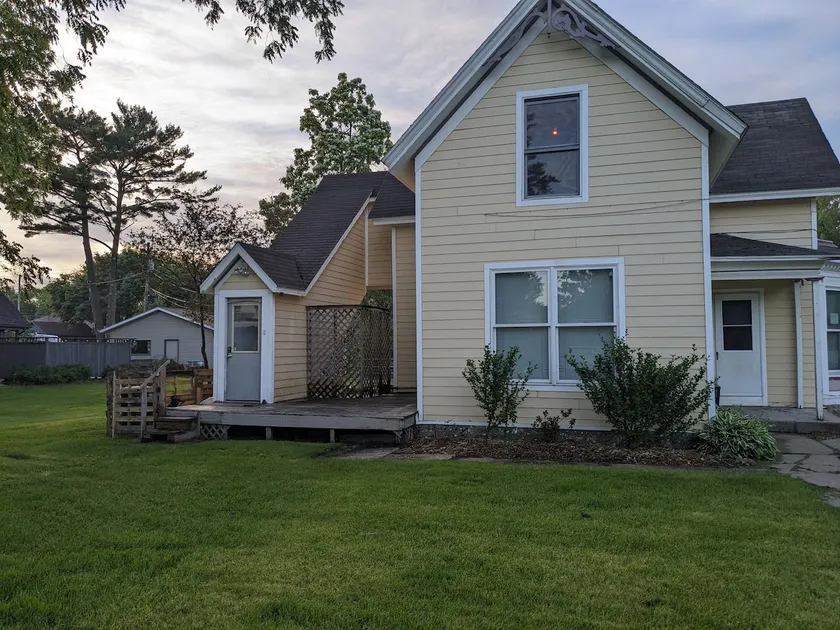 The Yellow House - Upstairs - Image 1