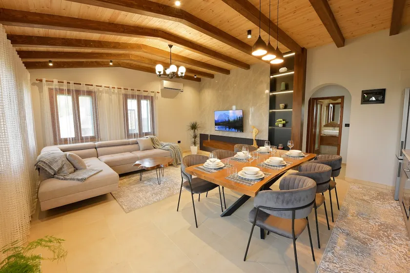 White Pearl Villa - Image 1