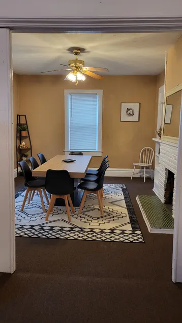 5bd near Millikin. Separate Dining Room! - Image 1