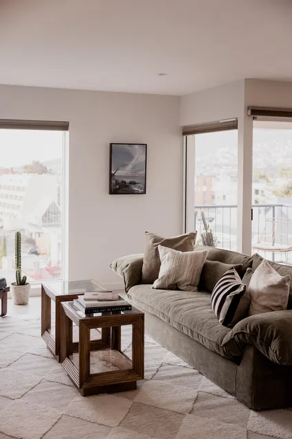 Battery Point retreat with river views - Image 1