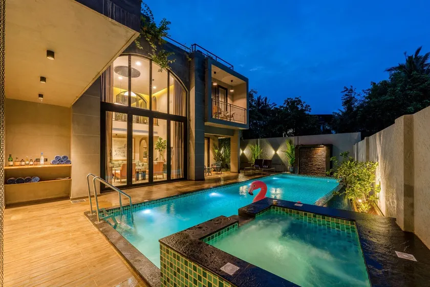 Lindsay Manor VaNa 4BHK Private Pool 1KM Beach - Image 1