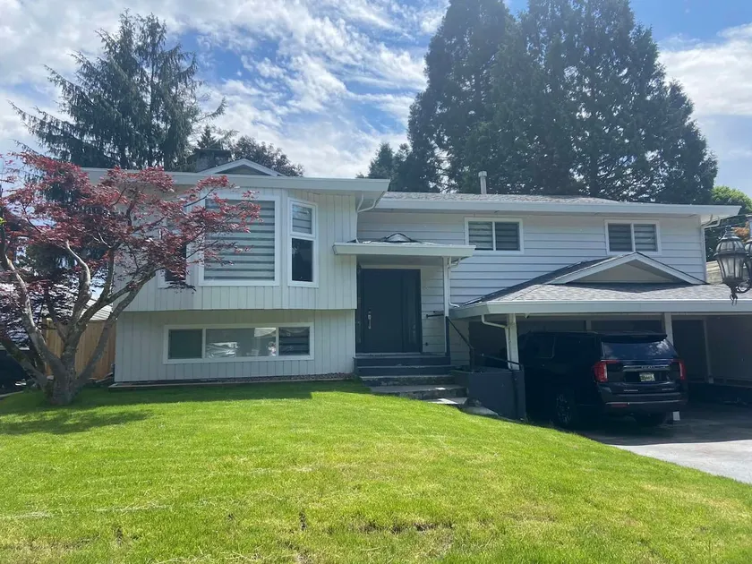 Maple Ridge W. Central /3 rooms 3 queen 1 sofa - Image 1