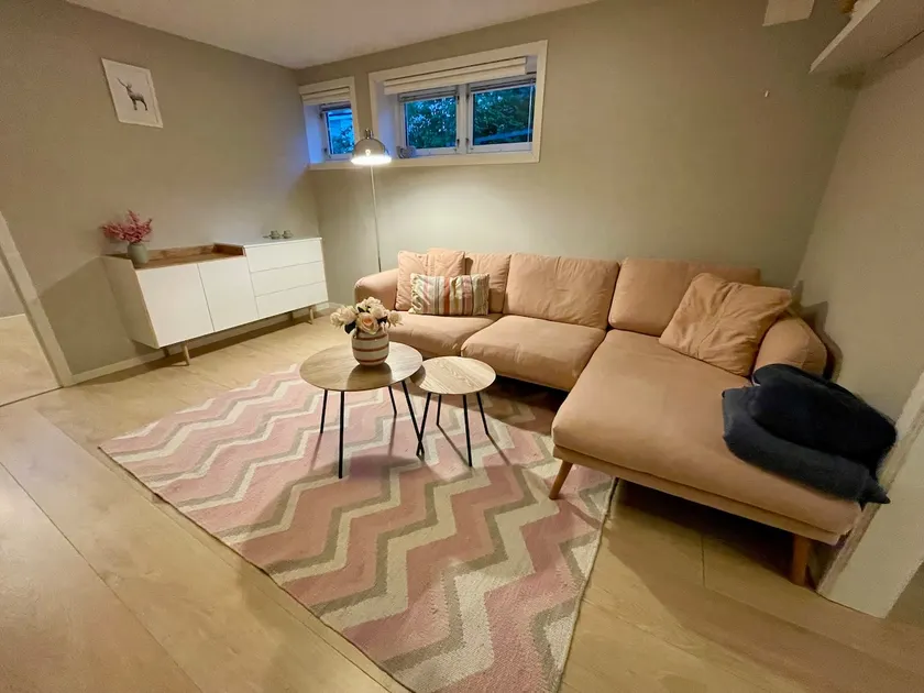 Nice basement apartment in the city center. Great location! - Image 1