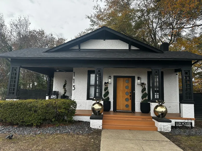 Lux House, stay in Luxury! - Image 1