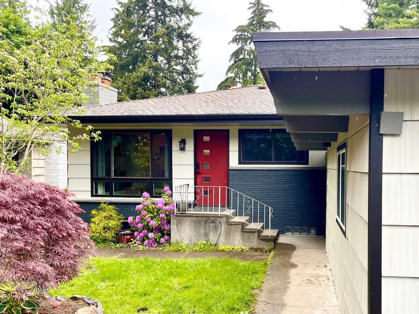 Seattle Home on a Greenbelt! - Image 1