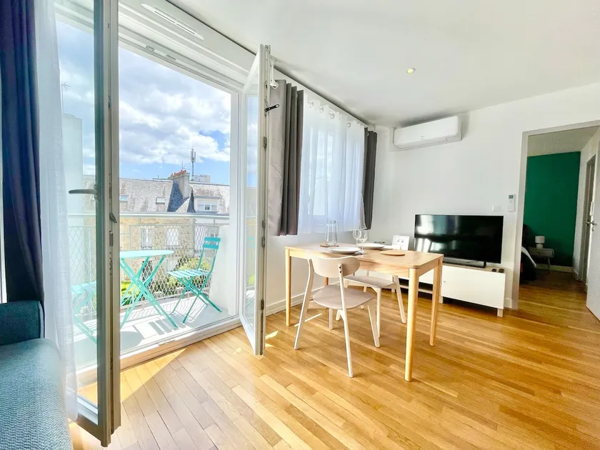 Les Alizés I Balcony I Air conditioning l Center l @ - Image 1