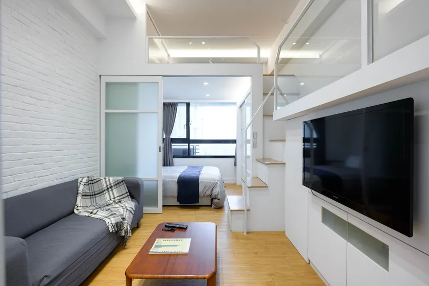 H&K Poolview Sky Loft Banqiao MRT by SuperHost - Image 1