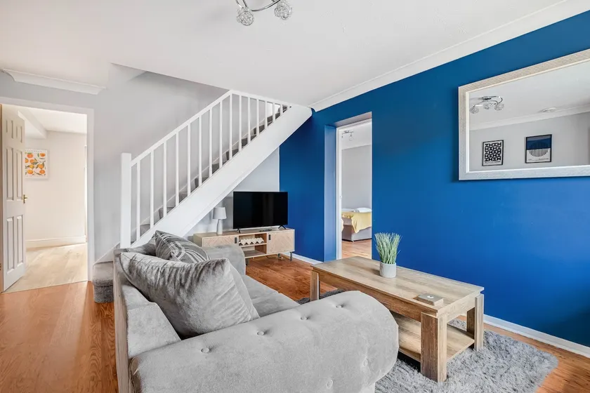 Comfortable Home away from Home with FREE Parking - Image 1
