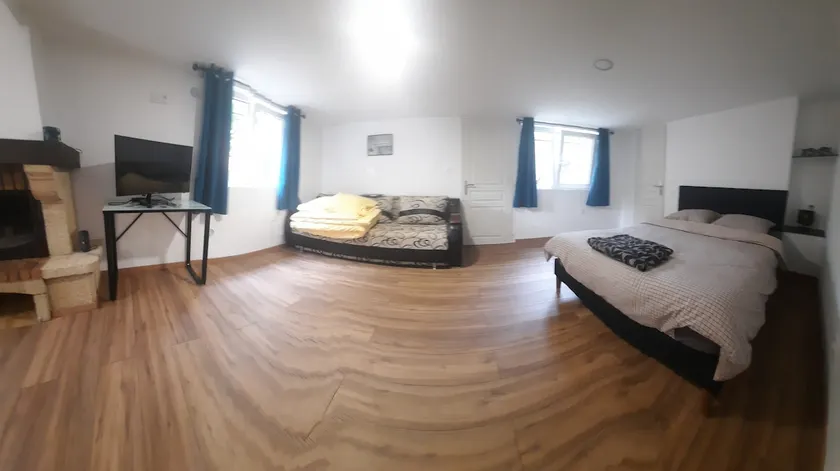 The Four Seasons Apartment - Image 1