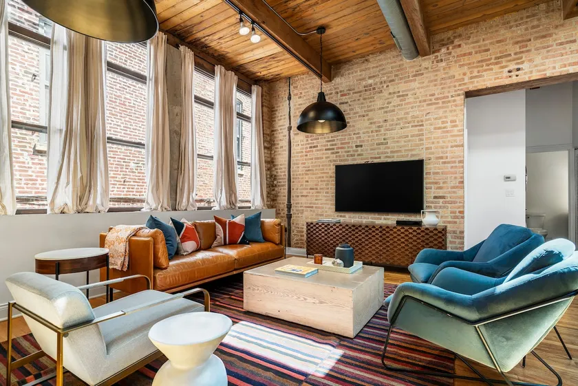 The Mercer - West Loop/Fulton Market Designer Flat - Image 1