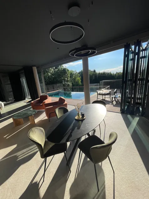 Luxury 5* Villa with Jacuzzi®, Heated Pool, and Air Conditioning - Image 1
