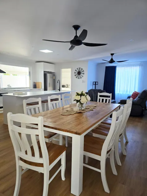 The Homestead - Sleeps 8, Pet on approval - Image 1