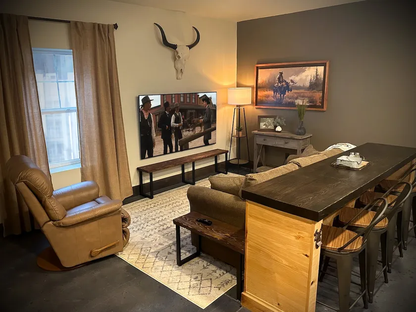 Holiday Getaway: Barricade Bunkhouse - Image 1