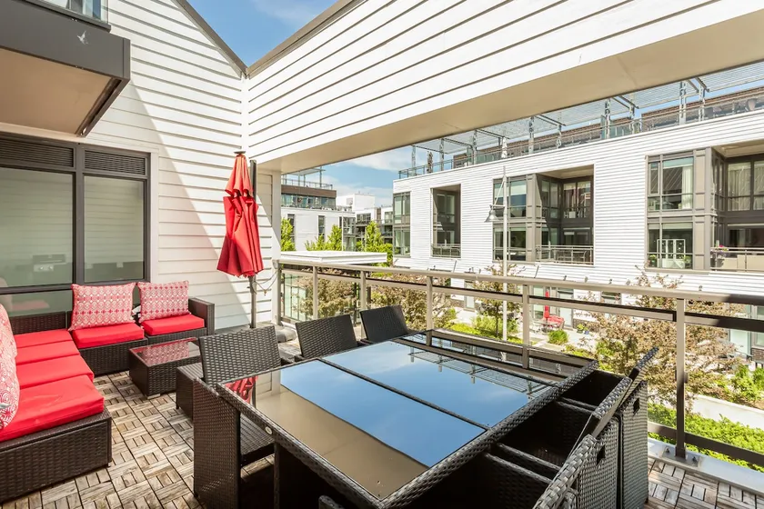 Spacious home - Image 1