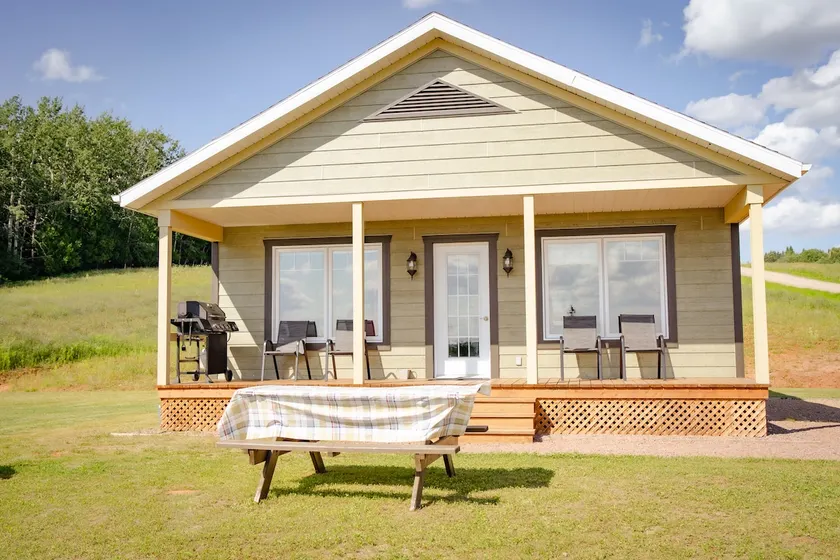 Cottage by the sea with unique panoramic view - Image 1