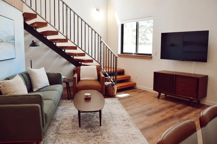 Lake Street Loft - Image 1
