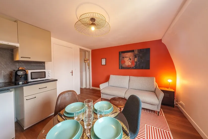 Comfortable apartment close to the train station - Image 1