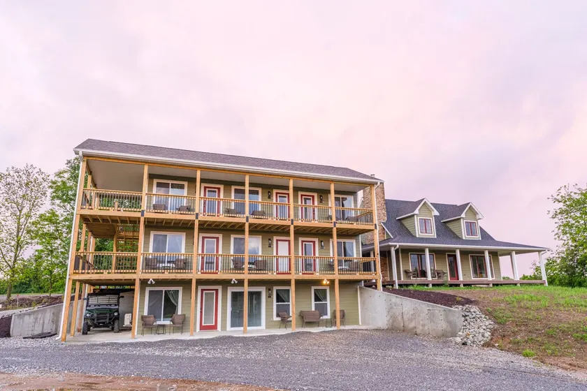 51 acre paradise with deck views - Image 1