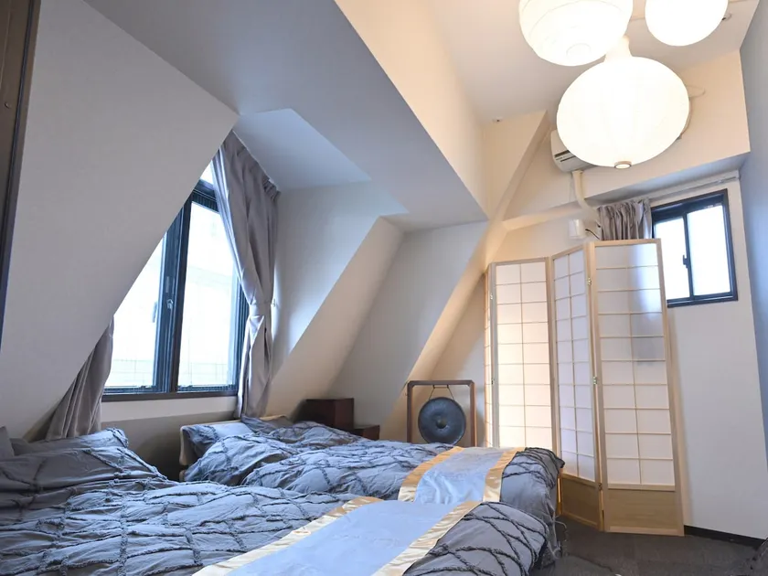 Near Umeda Sta .Easy access to Namba/KIX/USJ/Kyoto - Image 1
