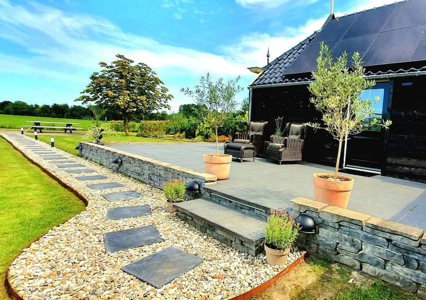 Vacation home ”the Bird's Nest” with Jacuzzi - Image 1