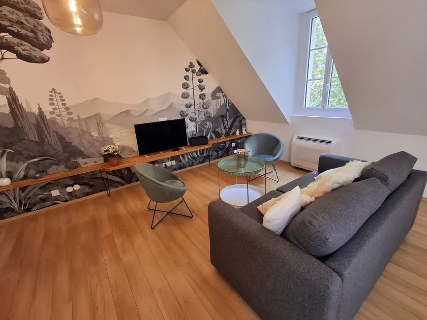 Spacious apartment in the city center, private parking. - Image 1