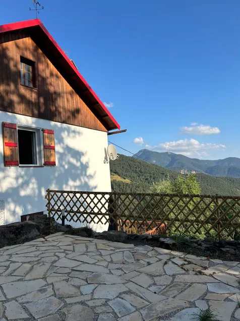 Beautiful mountain house - Image 1
